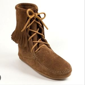 Brown Fringe boots Minnetonka